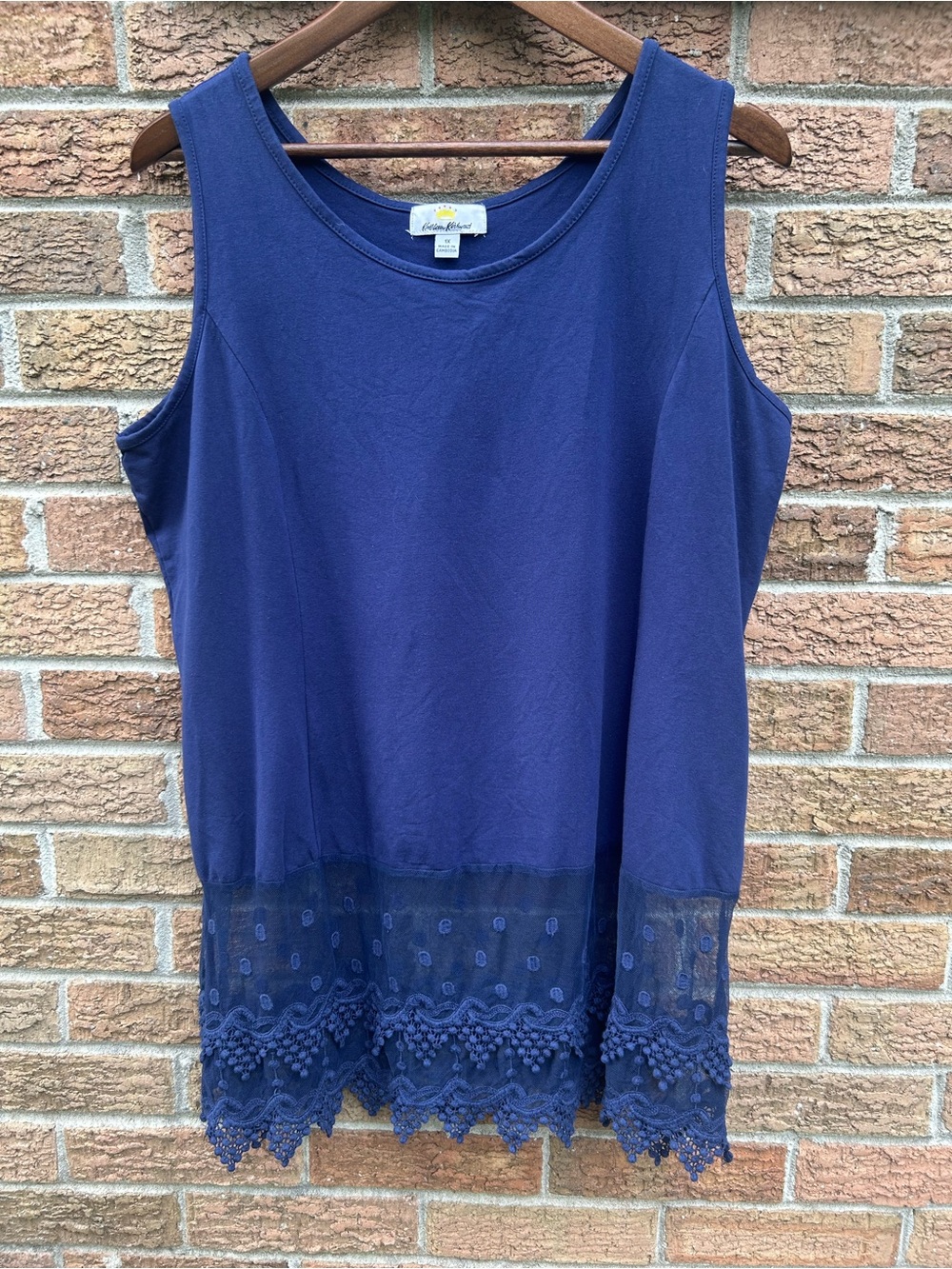 Kathleen Kirkwood Casual Navy Sleeveless Tank with Lace Hem - size 1X